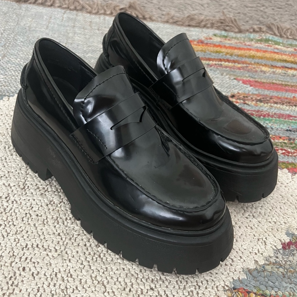 Steve Madden Chunky black loafers size 7.5